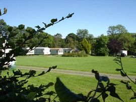 Spacious pitches in park setting